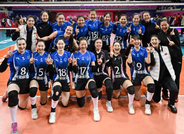 MK体育登录入口-上海女排时隔二十五载再登顶 联赛新人崭露头角
